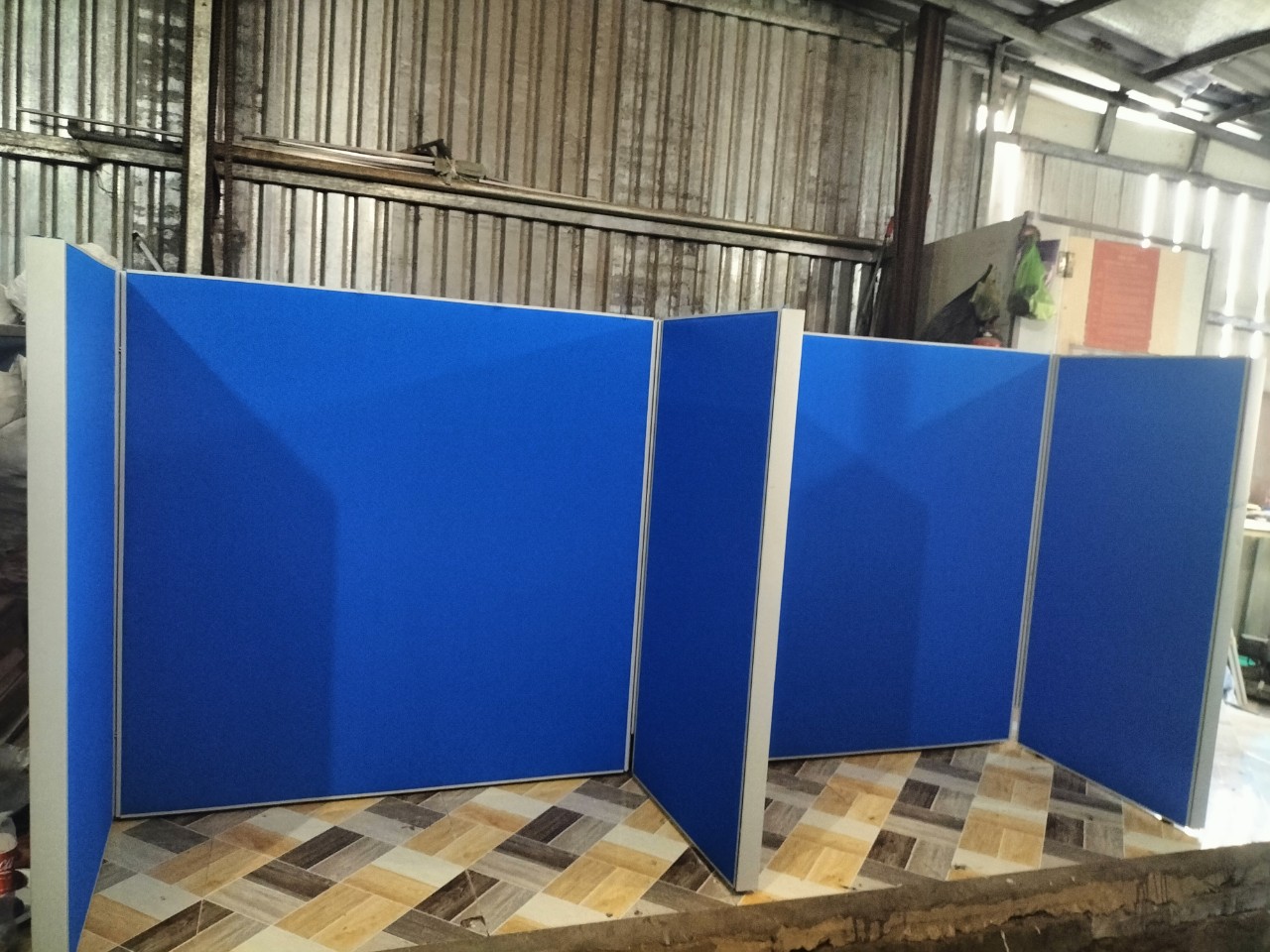 VÁCH NGĂN VĂN PHÒNG CÔNG TY 